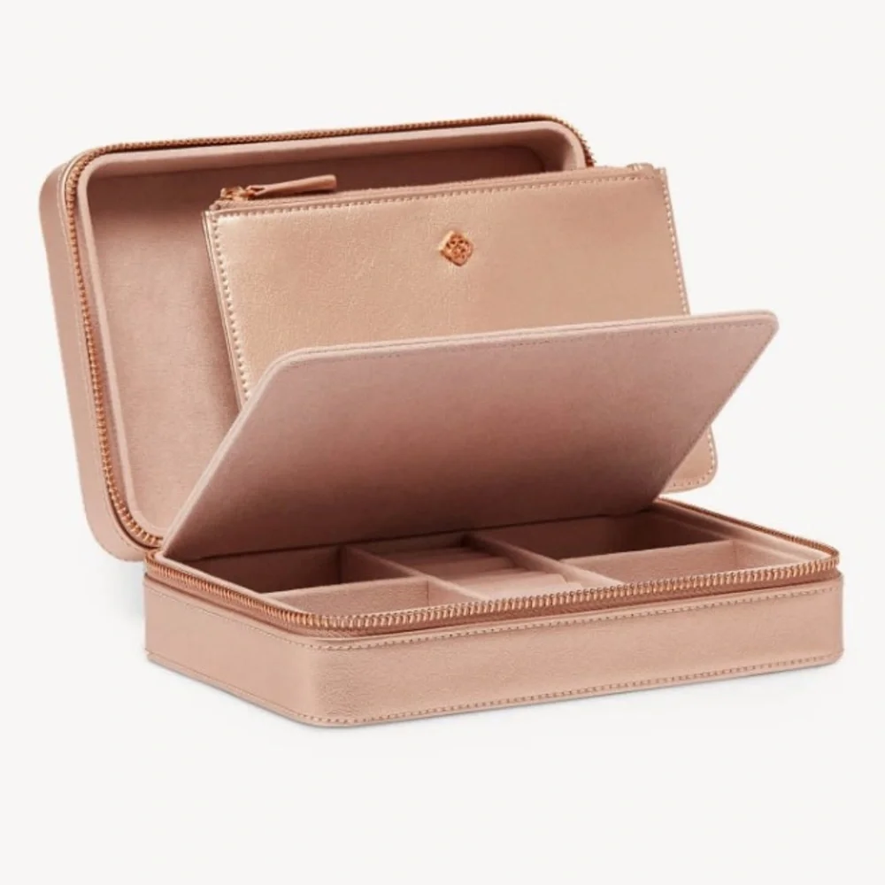 Kendra Scott Medium Travel Jewelry Case in Rose Gold Vegan Leather With Pouch